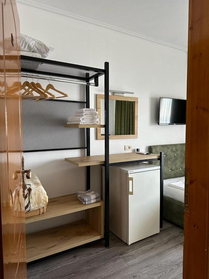 Fjora Rooms Sarandë Eksteriør billede