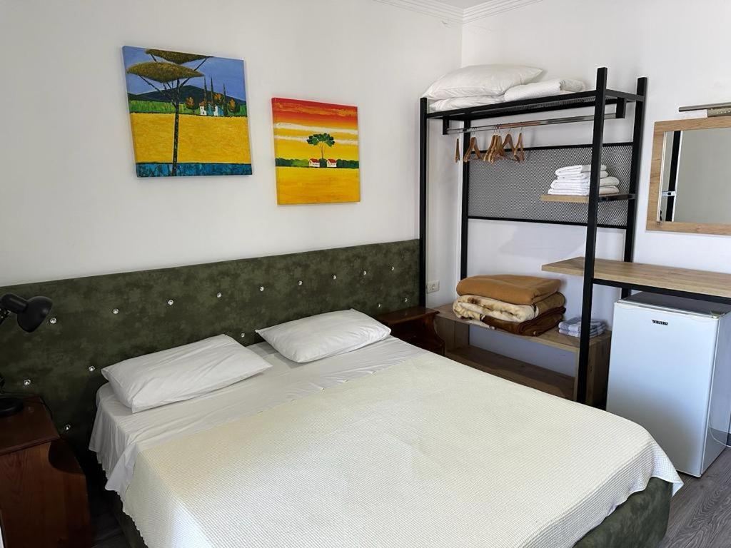 Fjora Rooms Sarandë Eksteriør billede